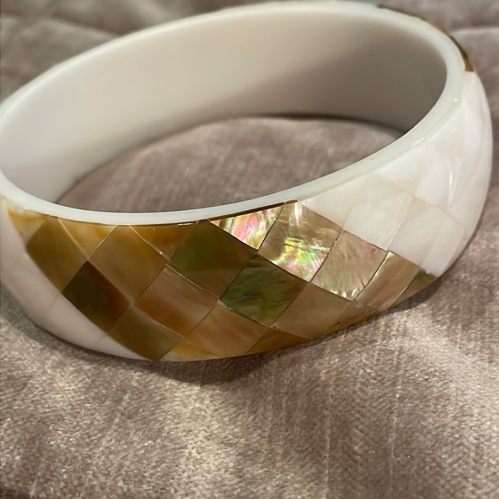 Gold & White Mother of Pearl Bangle NWOTS
